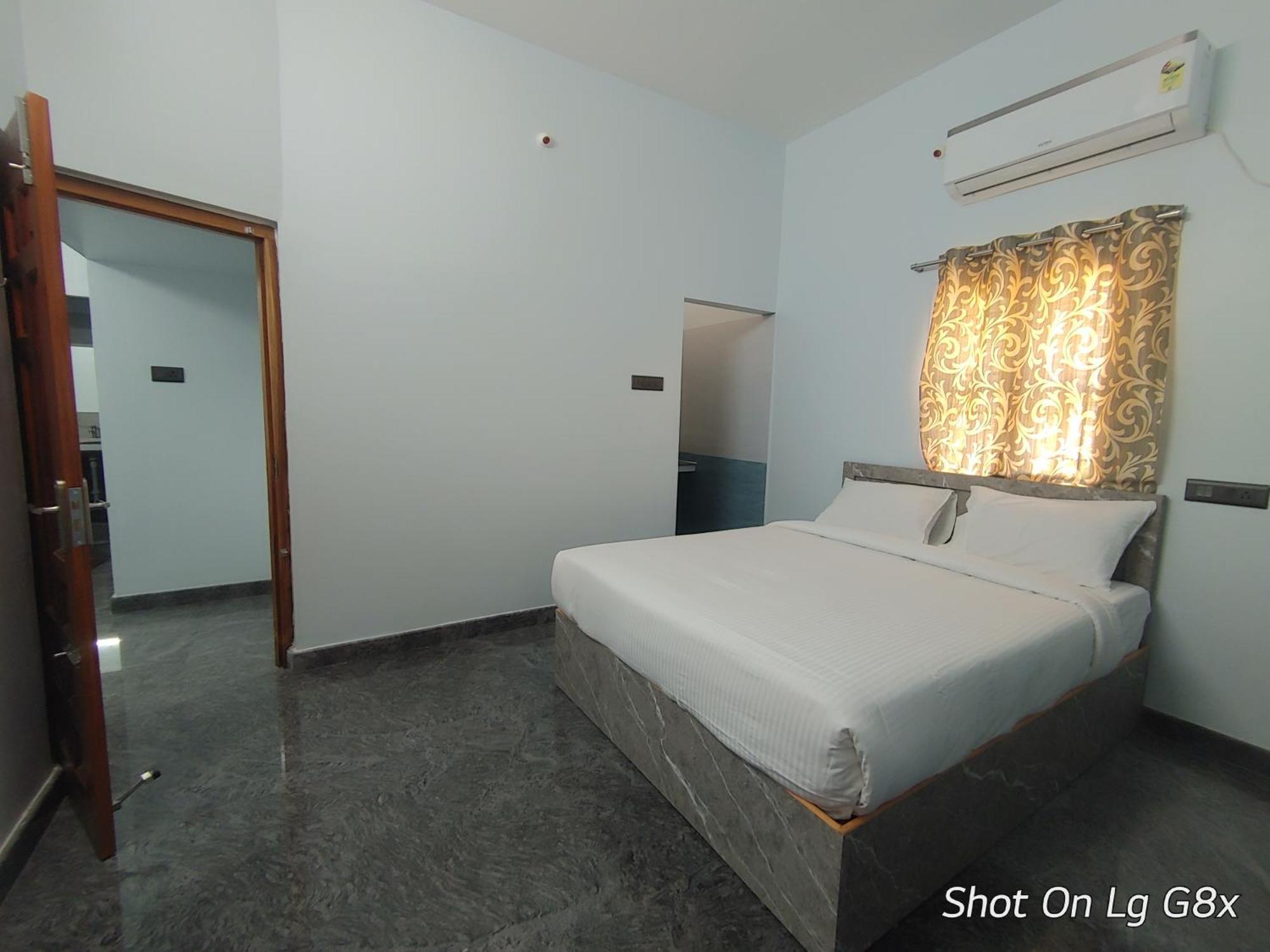 Le Joie Luxury Apartment ปอนดิเชอรี ภายนอก รูปภาพ