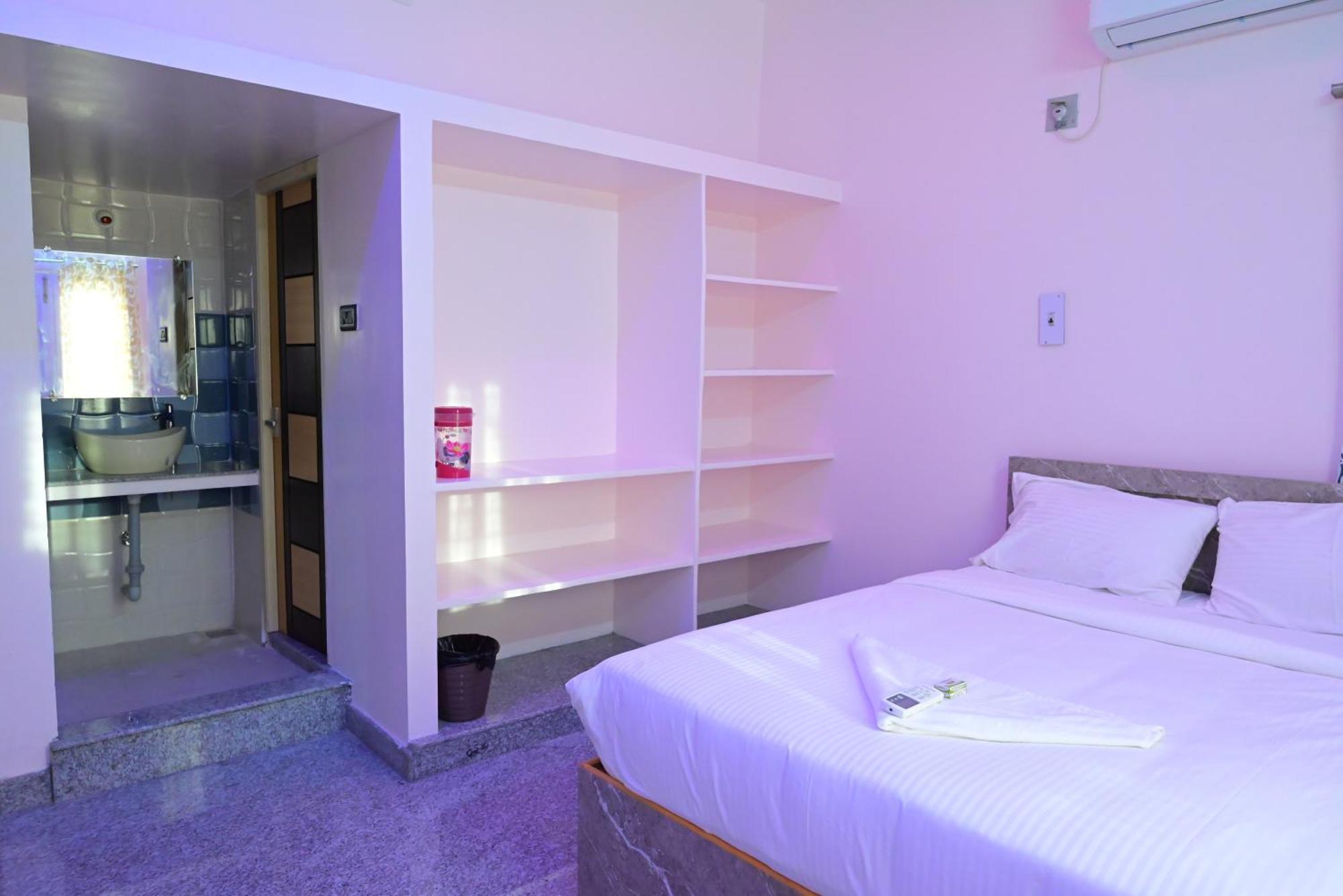 Le Joie Luxury Apartment ปอนดิเชอรี ภายนอก รูปภาพ