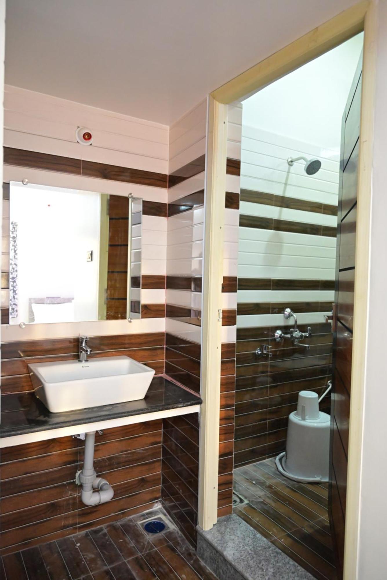 Le Joie Luxury Apartment ปอนดิเชอรี ภายนอก รูปภาพ